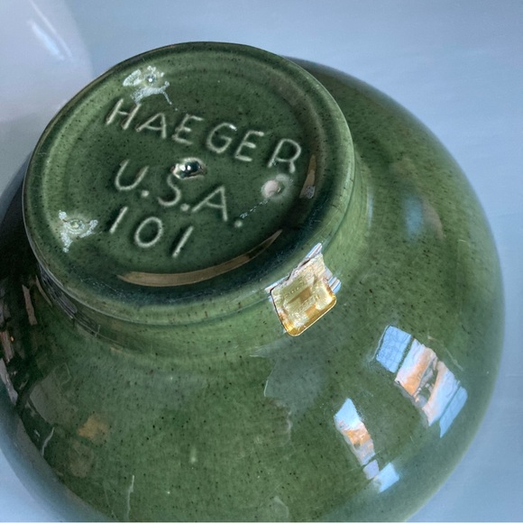 Haeger Pottery Green Bowl - Picture 4 of 6